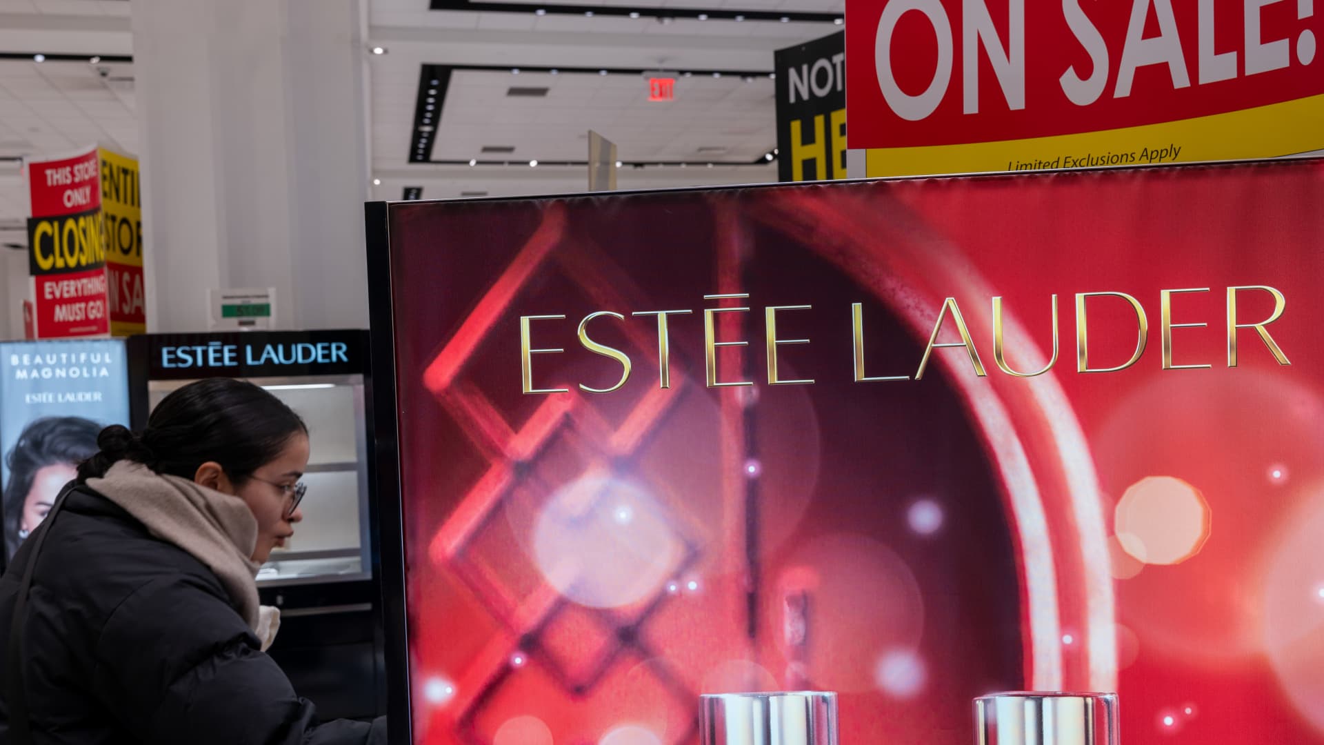 This make-up stock is forming a promising chart pattern, says Katie Stockton