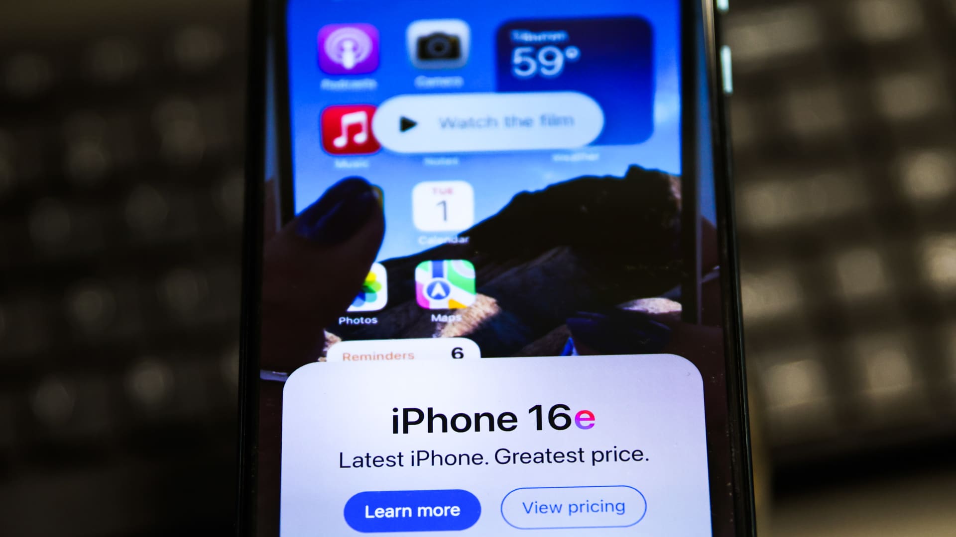 A bearish options trade on Apple as the tech giant struggles