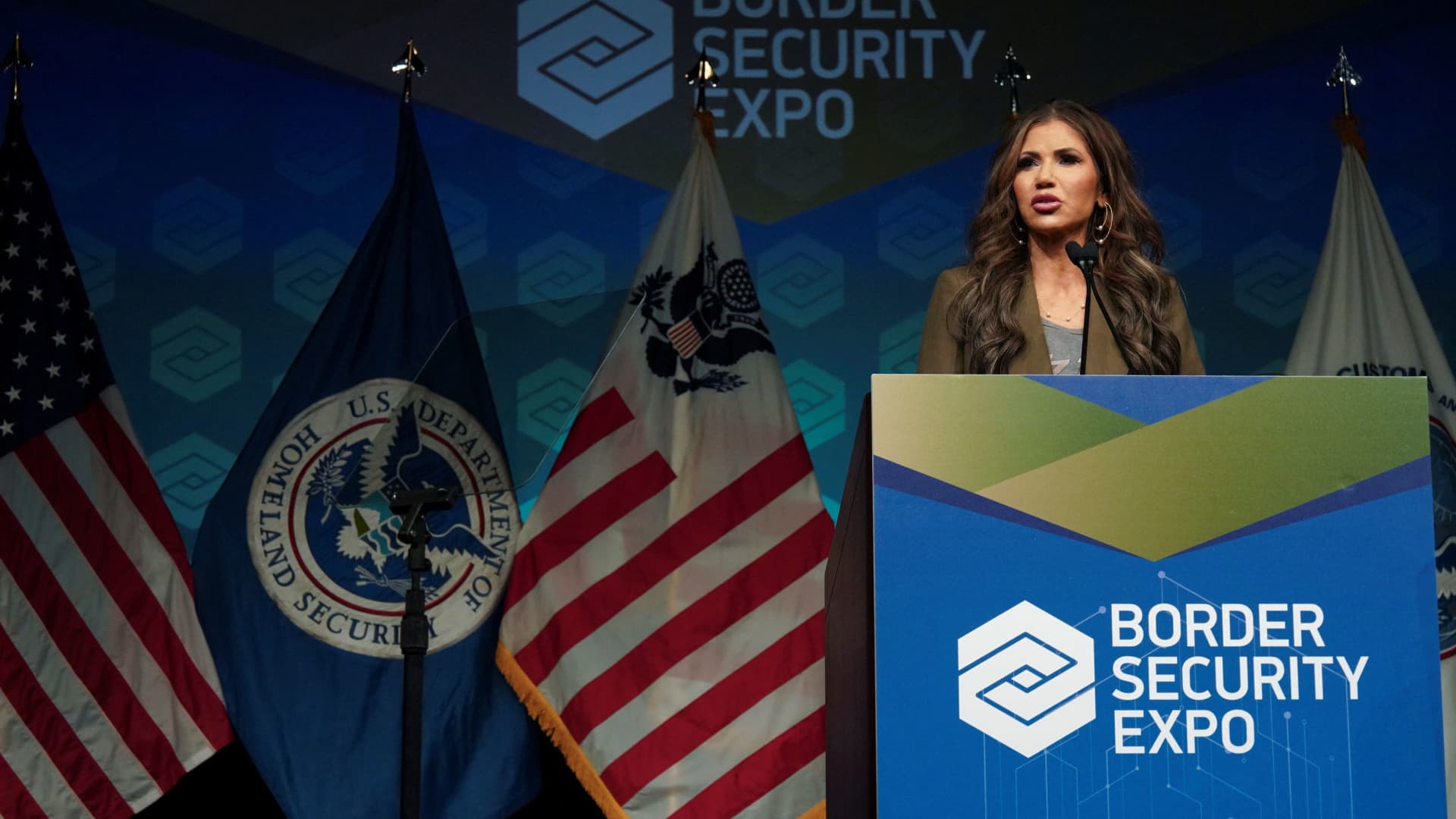 Trump administration puts new limits on Congress visits to immigration centers