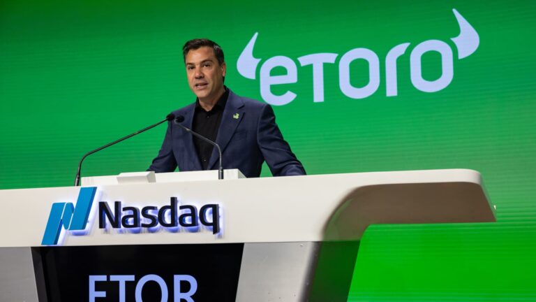 Wall Street loves this recent IPO with one analyst calling it the ‘social network trading platform’