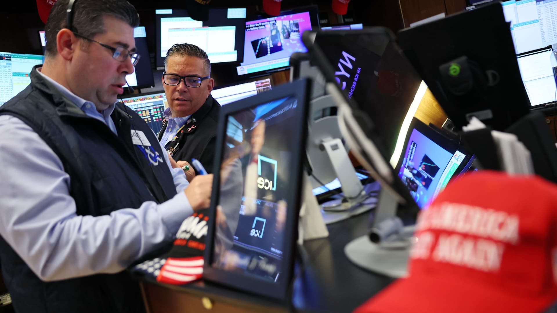 Jim Cramer sees a 'bizarre' rotation in the market  — plus, Starbucks makes a move in China