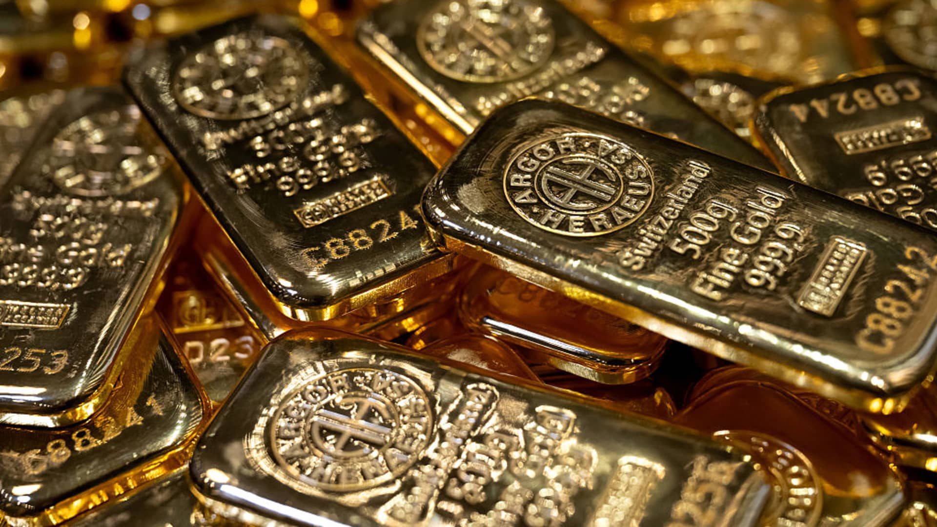 Gold outshines Treasurys, yen and Swiss franc as the ultimate safe haven