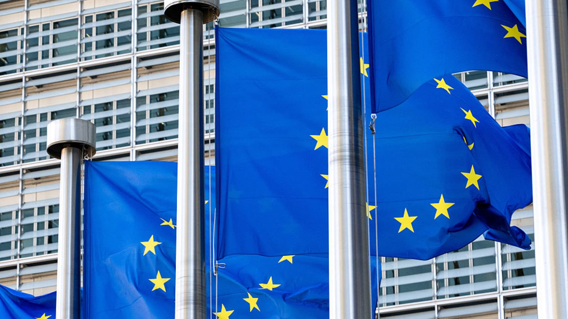 Tim Seymour reveals global 'Mag 7' for U.S. investors as international markets outperform