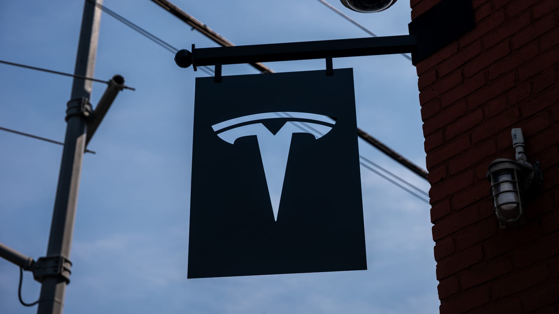 Tesla jumps 5% in premarket trading as stock reels from Trump-Musk drama