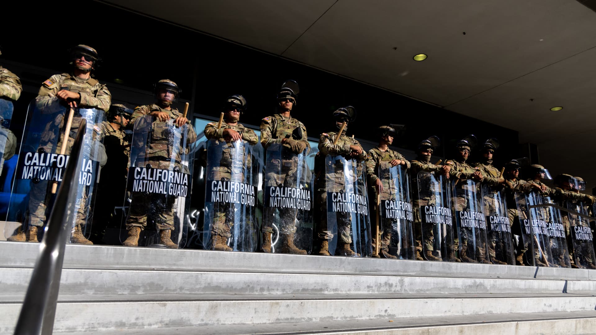 Appeals court lets Trump keep control of National Guard troops deployed to Los Angeles