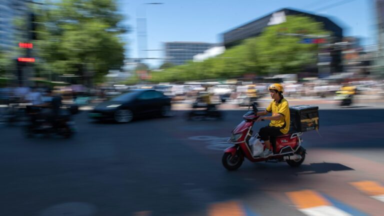 China’s personal delivery market is on the rise. Only some are already making money