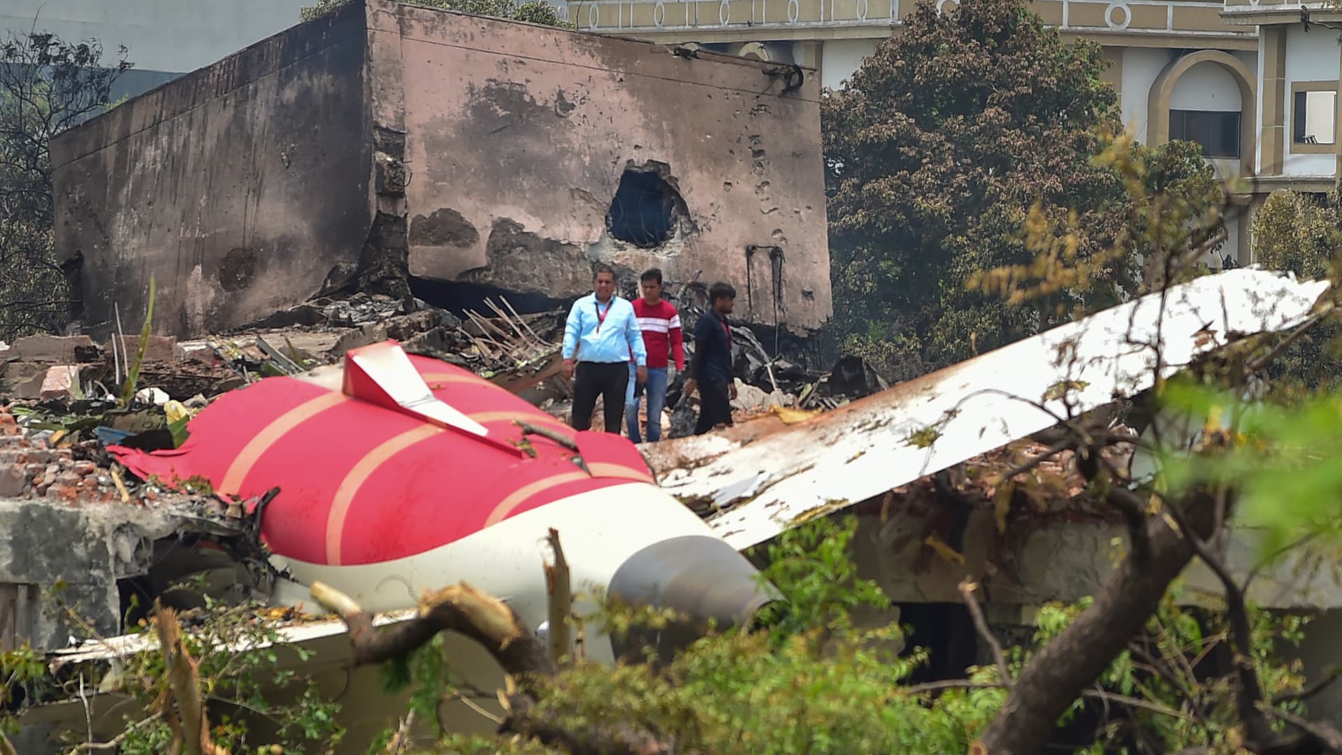 India orders inspection of Boeing 787s after Air India crash