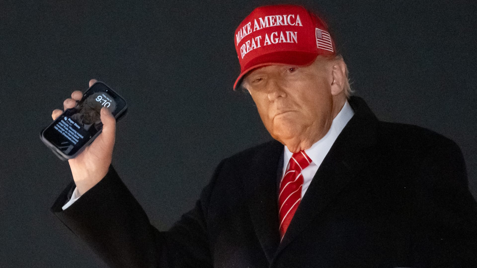 Trump Organization announces mobile plan, $499 smartphone
