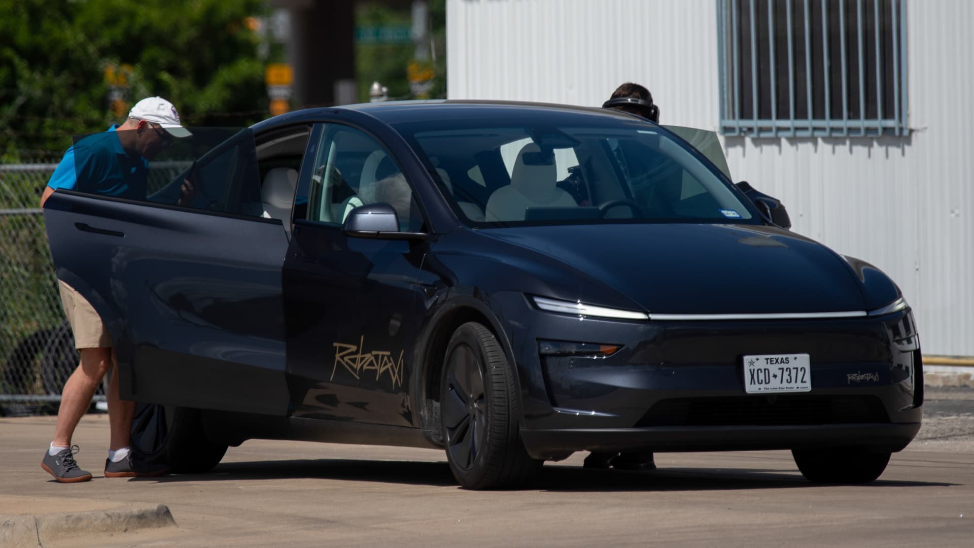 'Baby steps' or 'impressive': Wall Street breaks down Tesla's robotaxi launch event