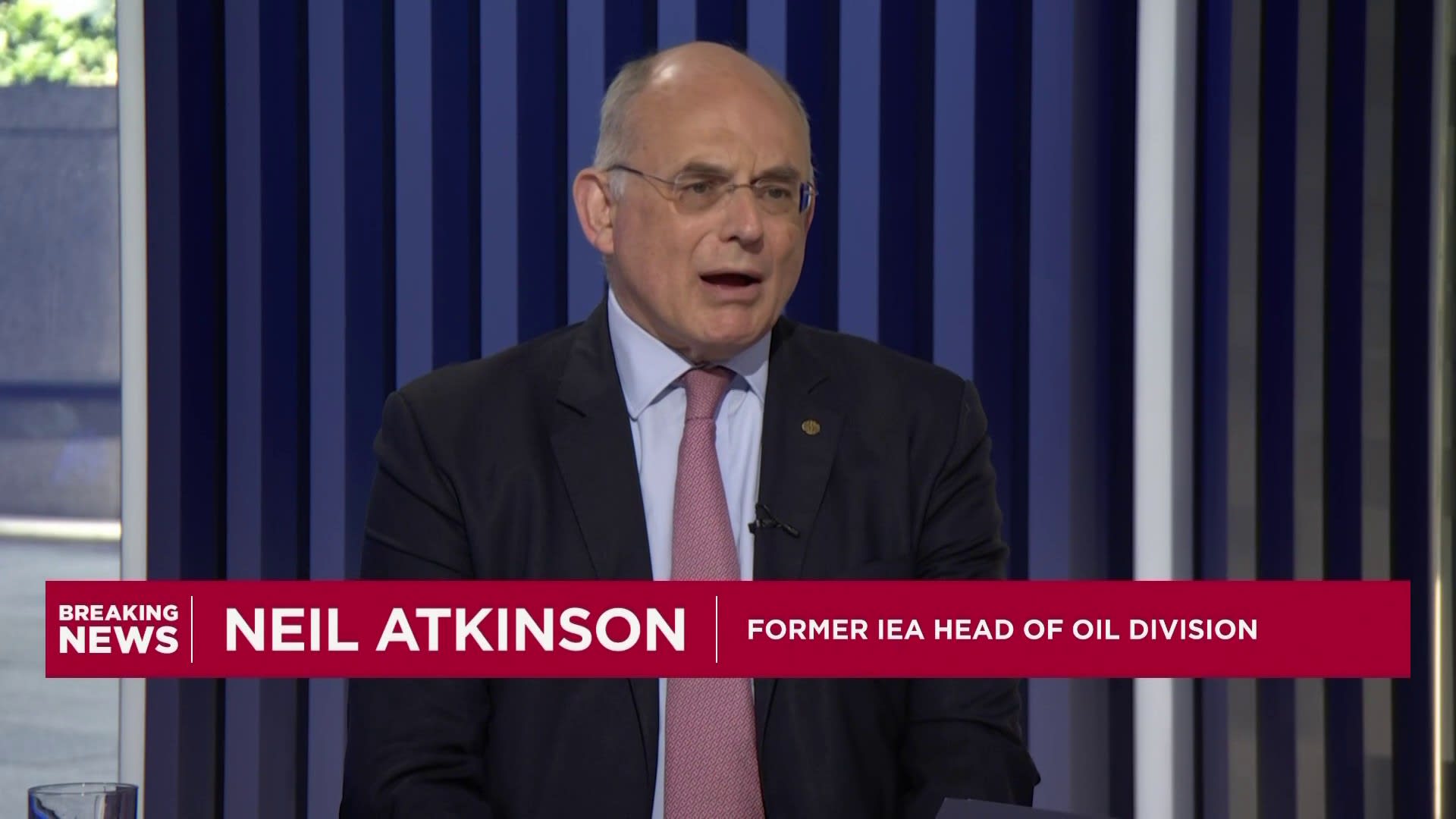 Iranian blockade on the Strait of Hormuz would be 'economic suicide', says former IEA official
