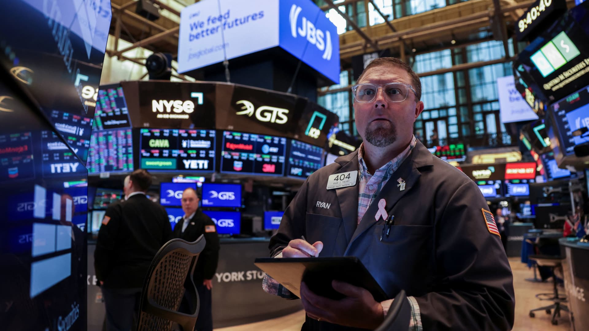 Wall Street thinks these comeback stocks can keep going as S&P 500 nears a new high