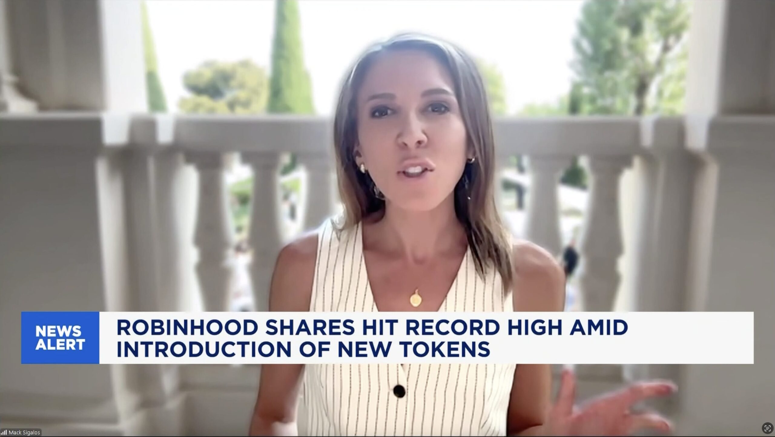 Robinhood shares hit record high amid introduction of new tokens