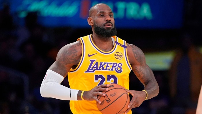 Los Angeles Lakers owner nearing sale to Guggenheim Partners boss