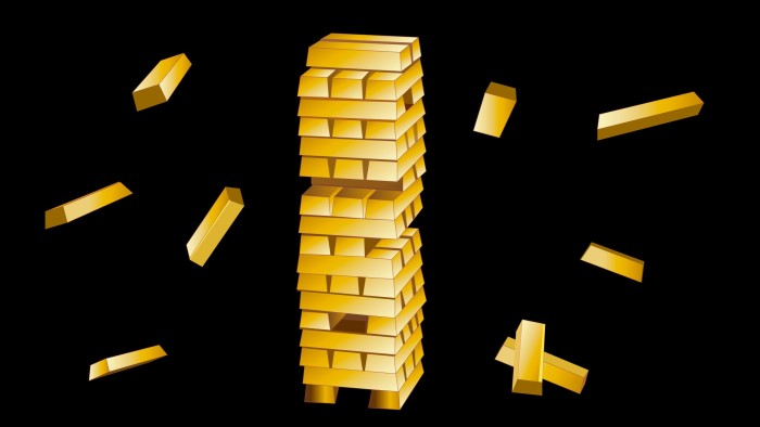 Gold glitters as mistrust spreads