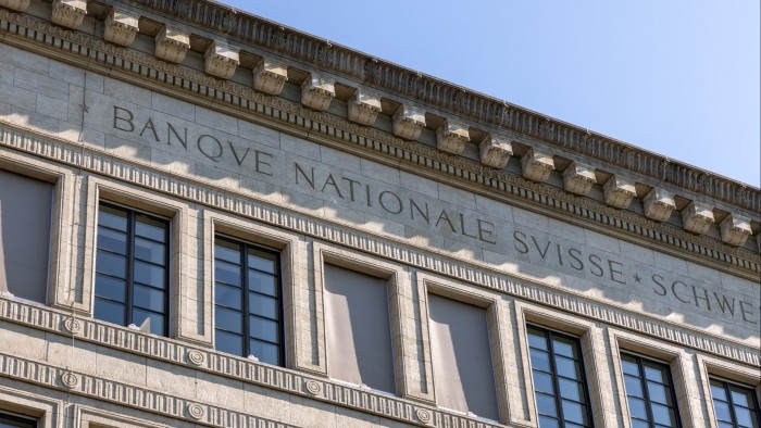 Swiss central bank cuts rates to zero