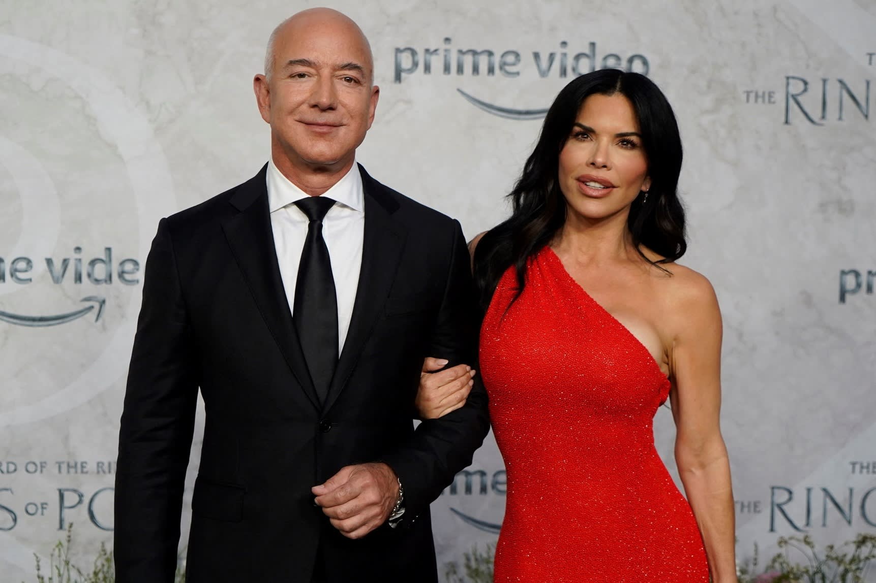Amazon founder Jeff Bezos and fiancée Lauren Sánchez