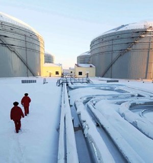 Russia's sanctioned Arctic LNG 2 ramps up output to record levels