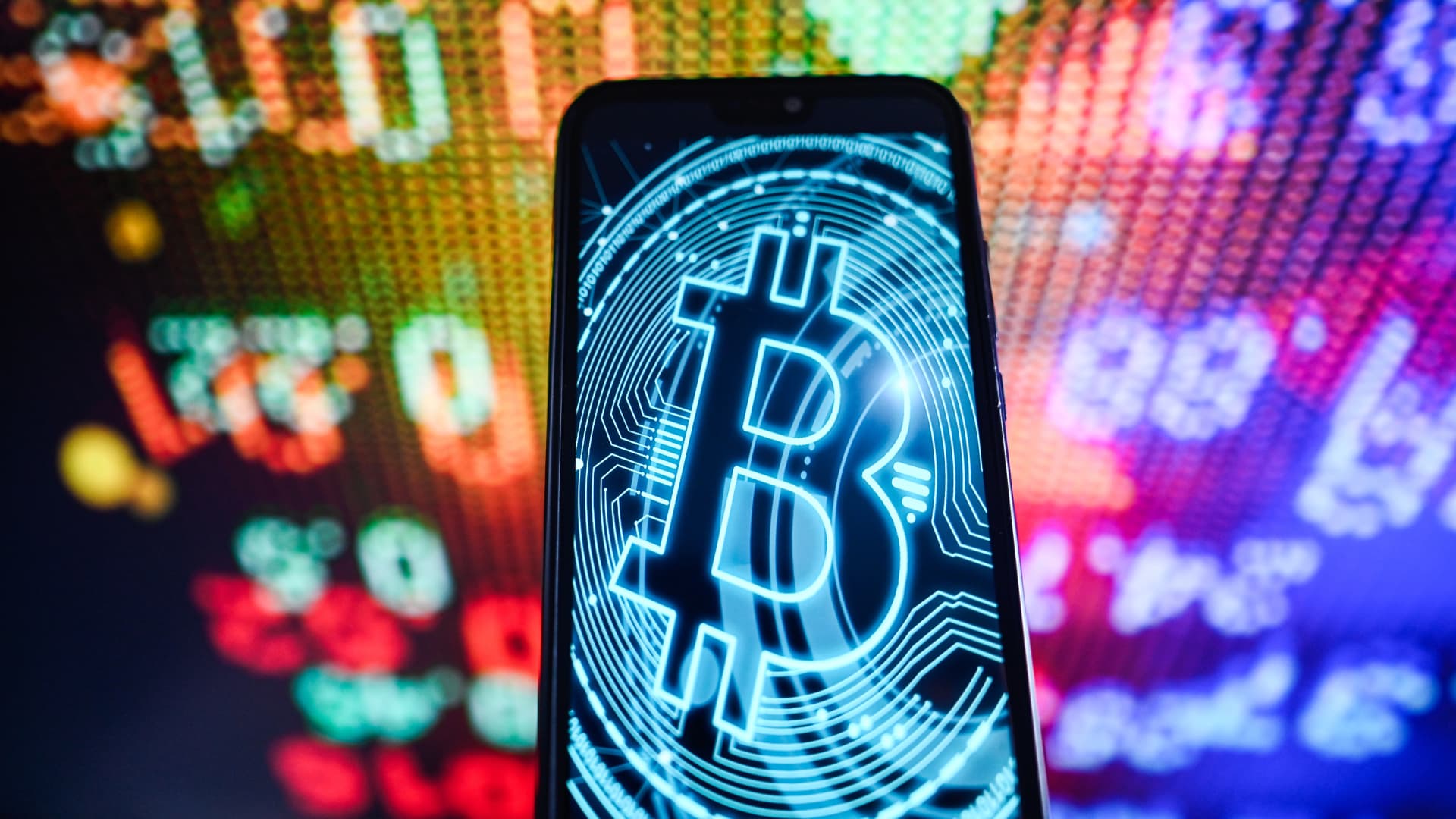 Investors expect bitcoin to break out to new records in the second half from a consolidation phase