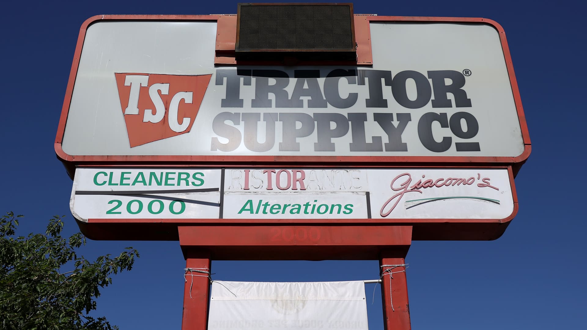 Bank of America double upgrades this rural retailer, says it will benefit from tariffs