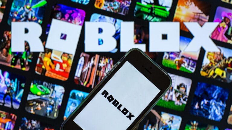 Roblox stock soars 16% after revenue beat, strong user growth