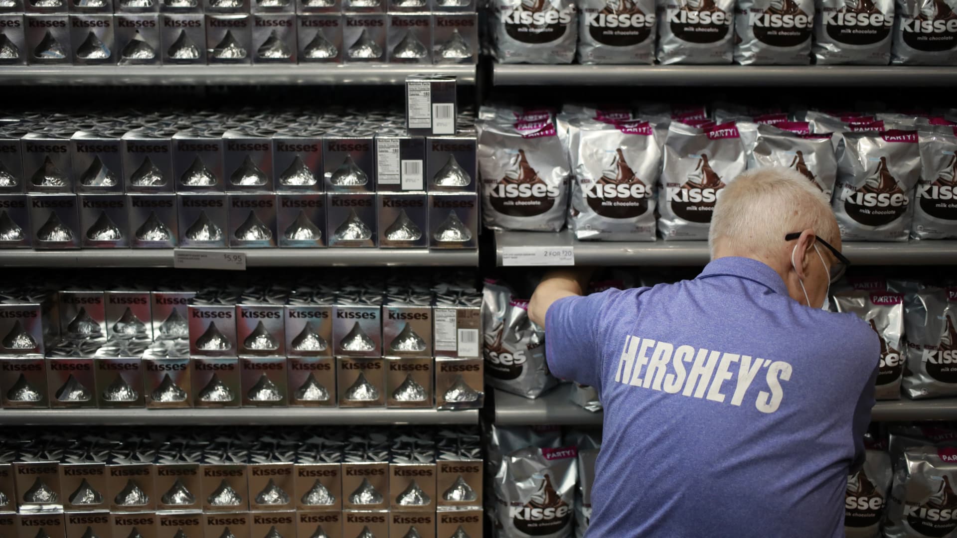 Hershey to raise chocolate prices as cocoa costs remain high