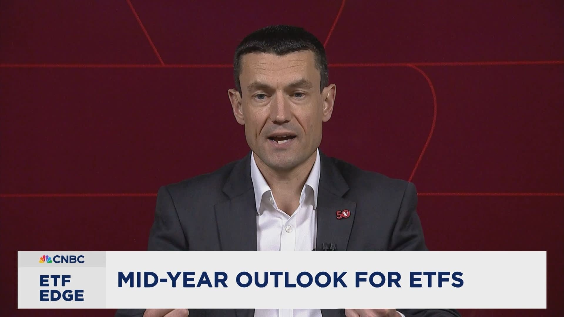 Vanguard, Blackrock stock and bond experts on what to expect in 2025 market's second half