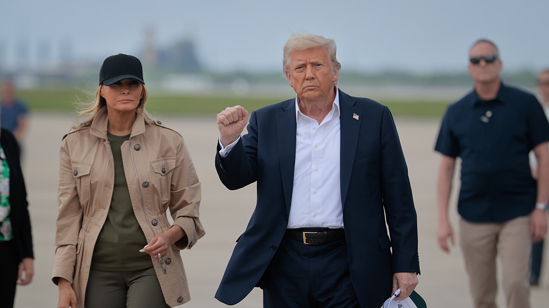 Trump visits Texas flood zone, defends government's disaster response