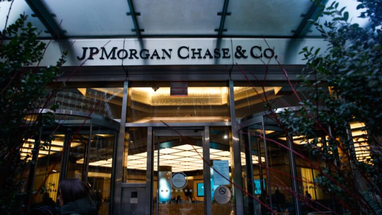JPMorgan Chase has more room for growth after latest earnings, says analyst Mike Mayo