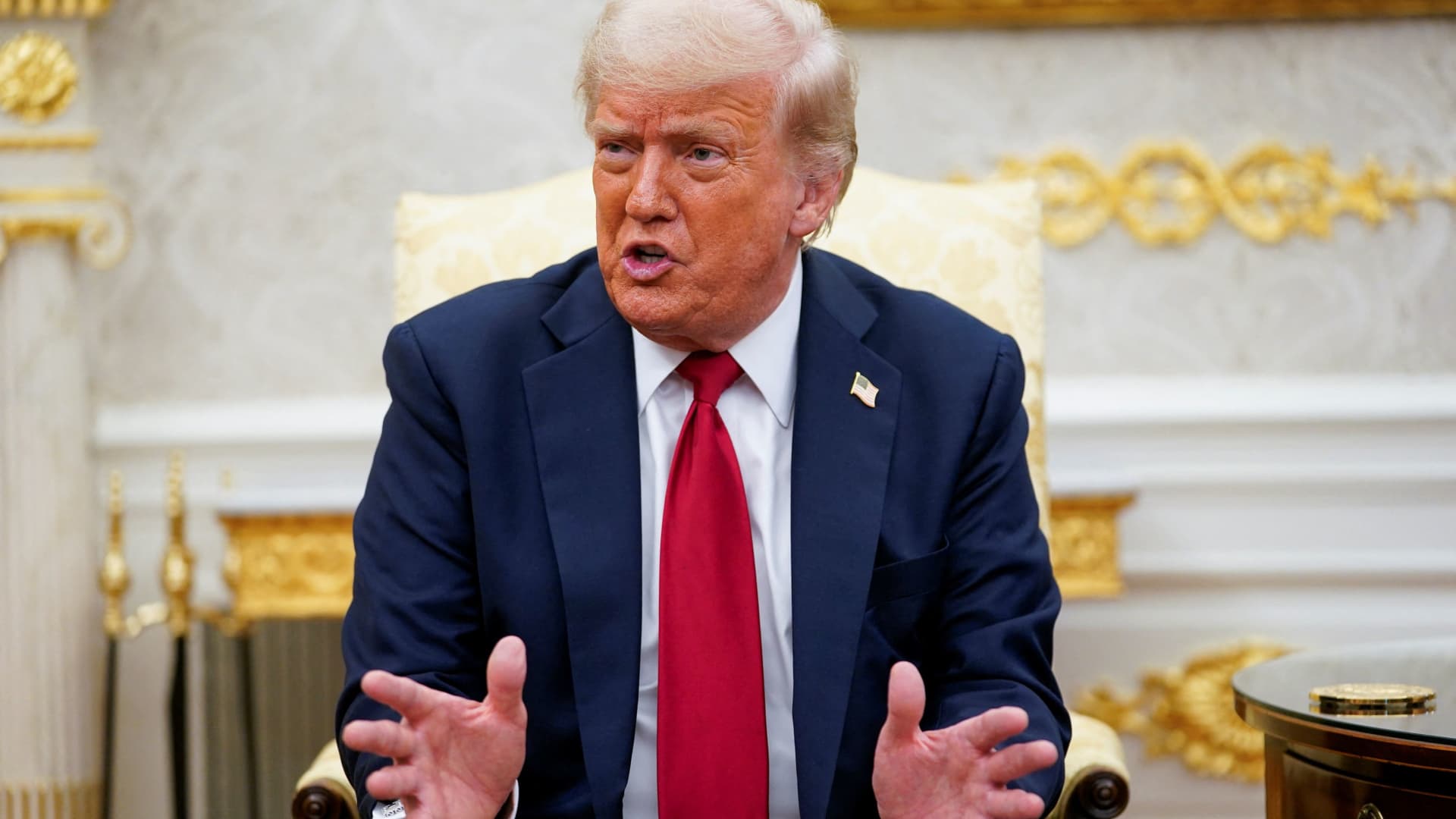 Russia shrugs off Trump's threat of 'very severe tariffs'
