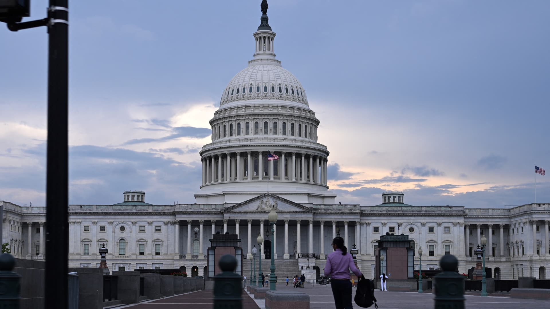 House passes crypto industry-backed market structure bill