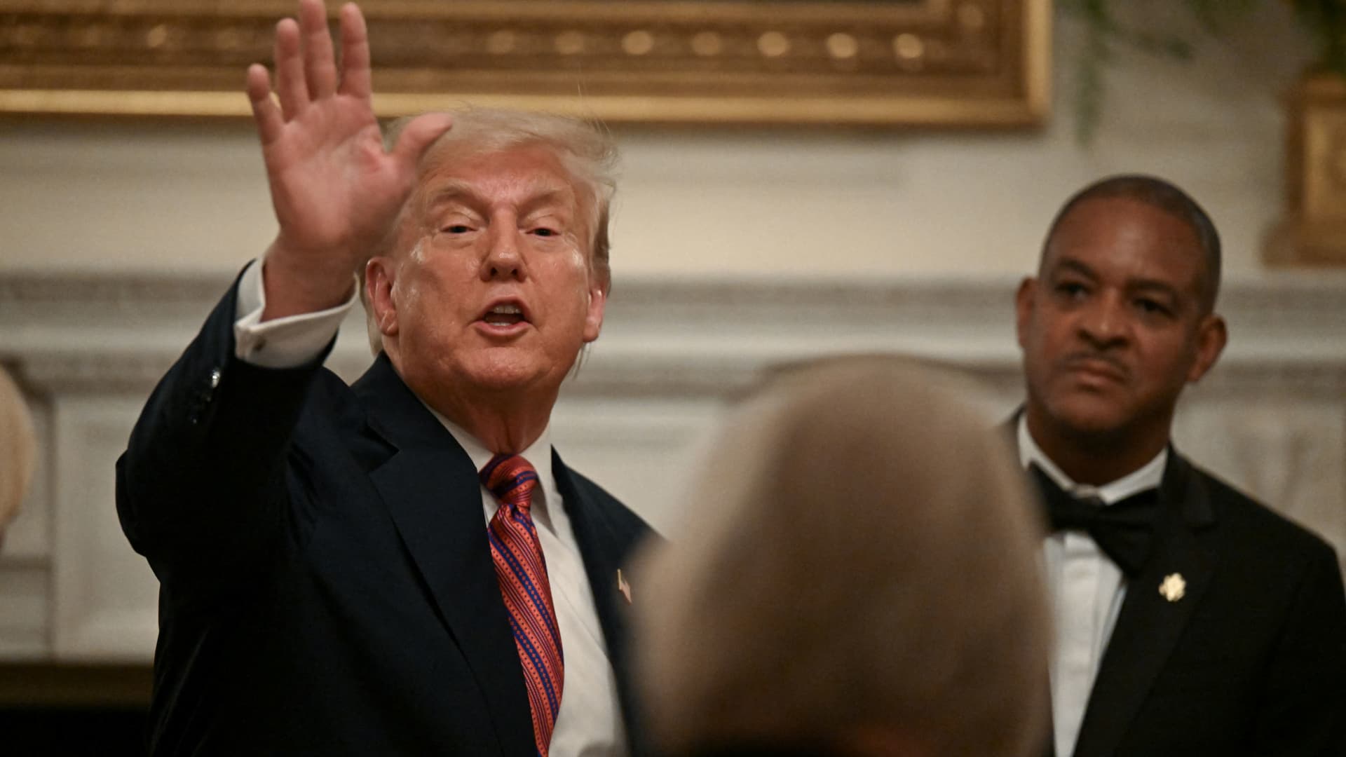 This chart shows how stocks are now ignoring Trump's tariff threats