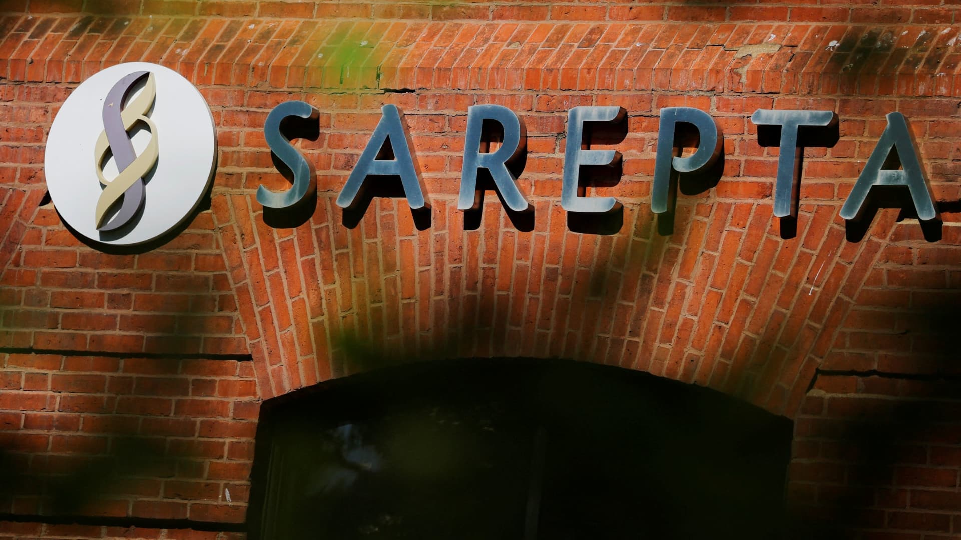 Sarepta resumes shipping of gene therapy Elevidys to patients who can walk