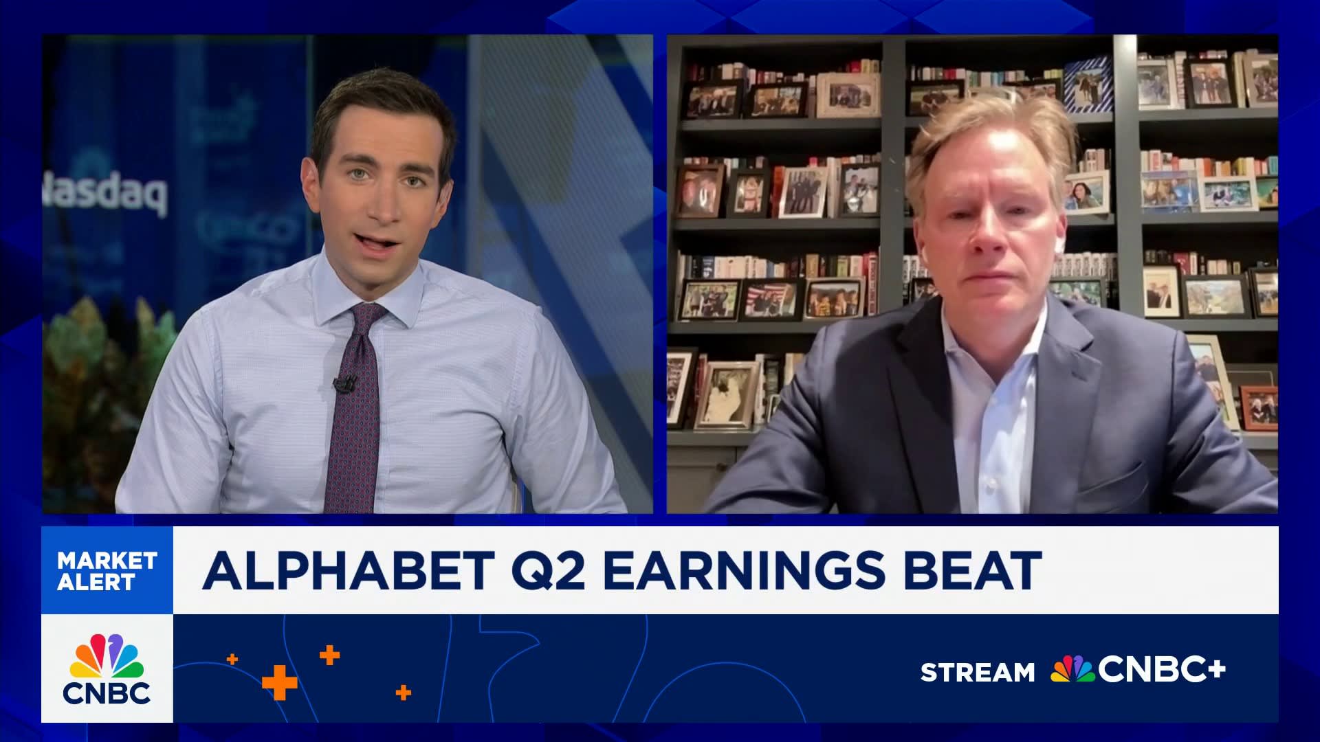 Alphabet's valuation remains highly attractive, says Evercore ISI's Mark Mahaney