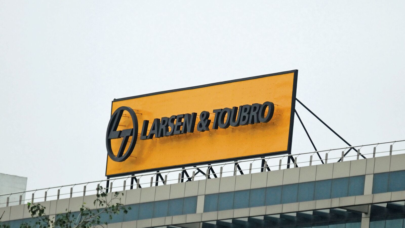 LT share price gains 4% post Q1 results: Should you buy or sell the stock?