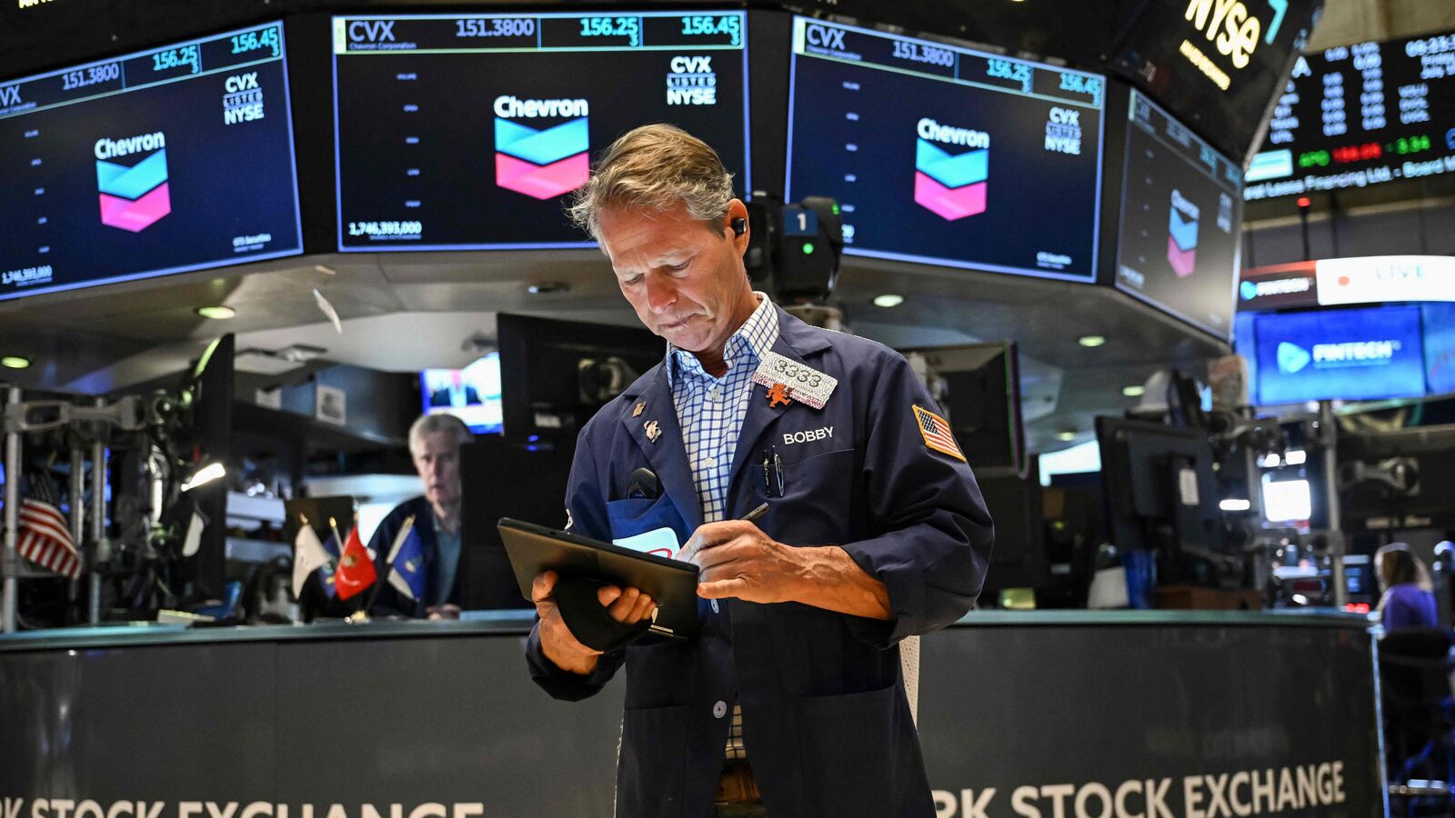Wall Street Live: S&amp;P 500, Dow Jones, Nasdaq rise ahead of big earnings