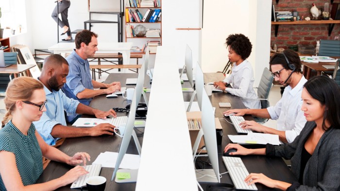 In defence of the second-mover advantage