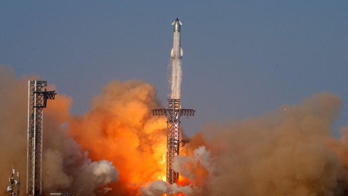 SpaceX heads to $400bn valuation in share sale