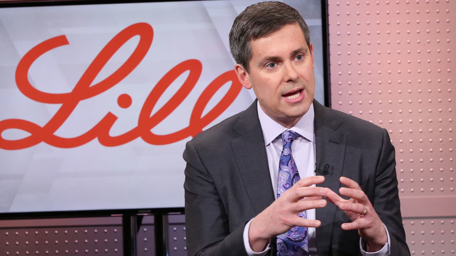 We're double upgrading Eli Lilly after the CEO and other insiders scoop up the slumping stock