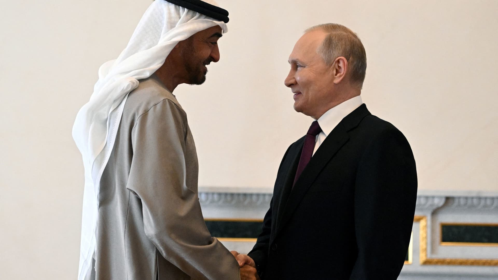 Russia's Putin meets with UAE leader, countries pledge to double trade amid Trump pressure