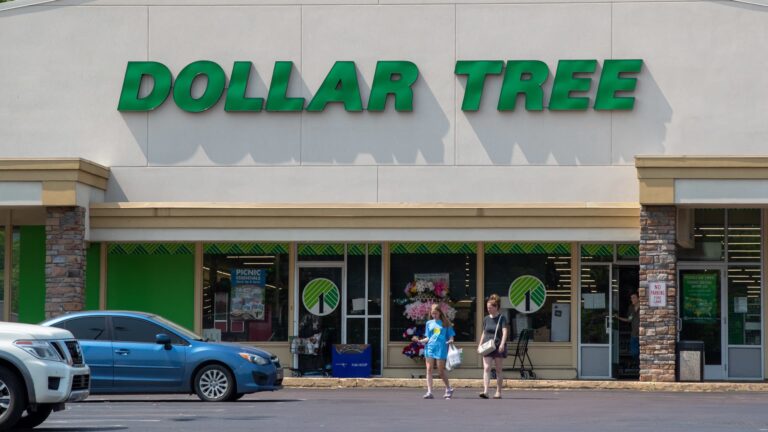 Buy this discount retailer as a clear path to gains emerges, Telsey says