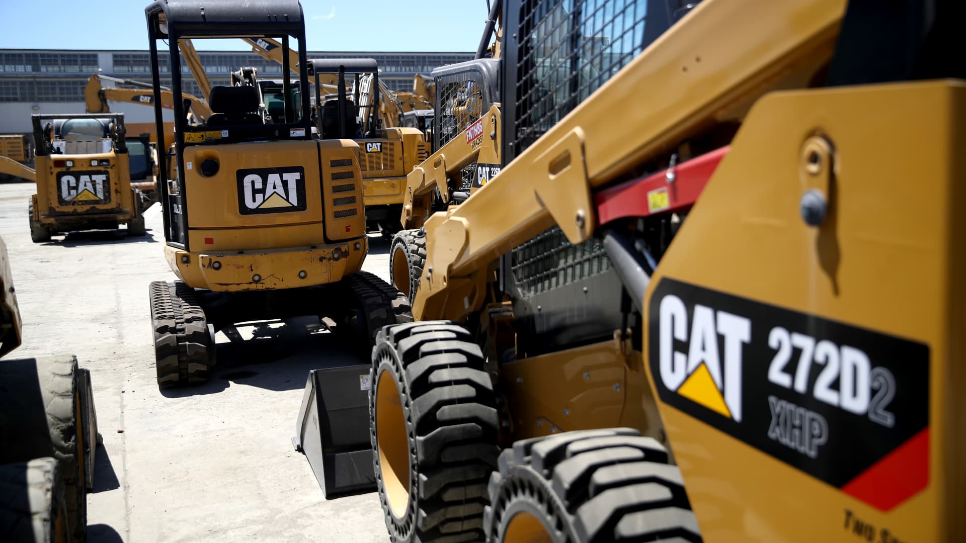 Caterpillar, Eaton reports show hit from tariffs, cast doubt on 2025's hottest Wall Street trade