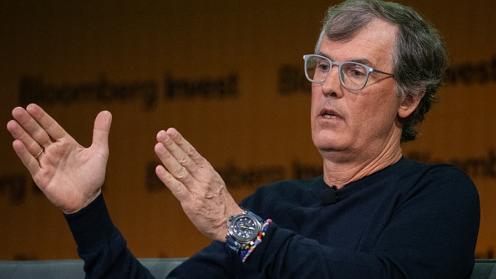 Tiger cub hedge fund Coatue Management unveils new position in Oracle, doubles down on AI buildout