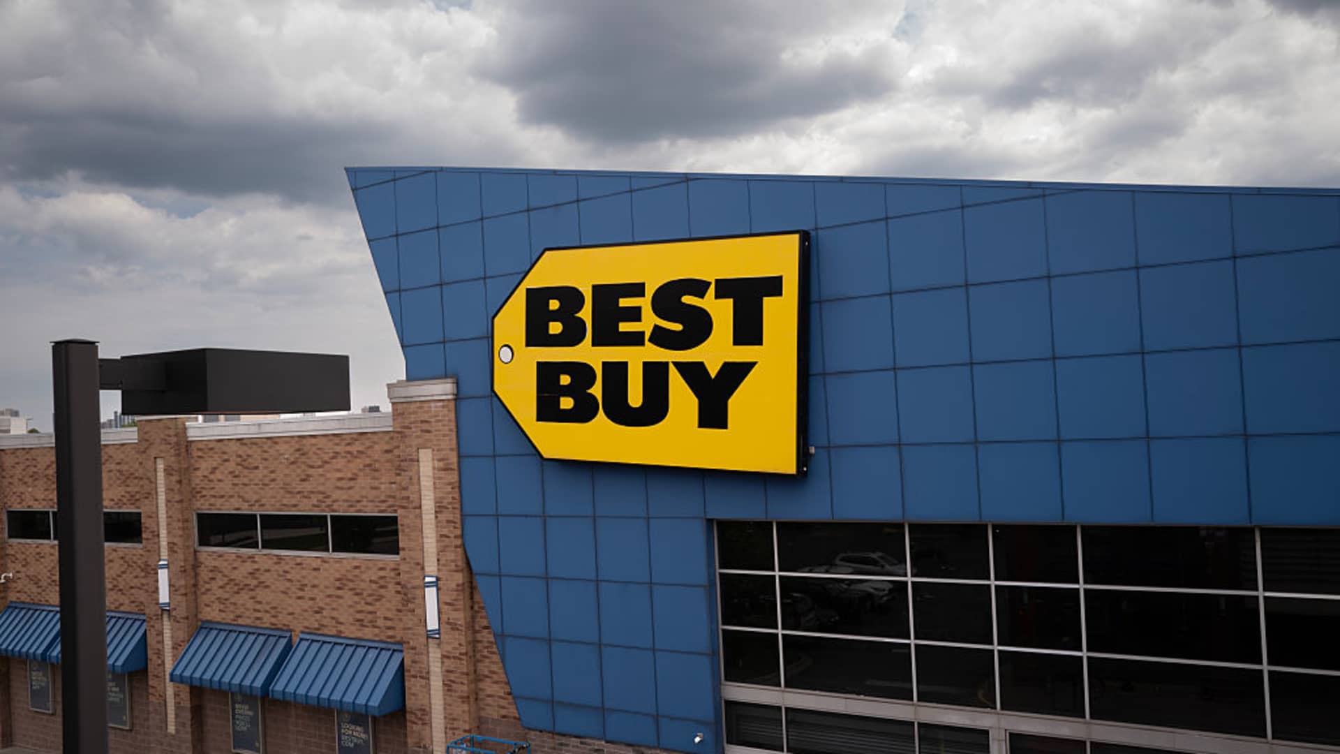 Best Buy launches third-party marketplace as it looks for sales drivers