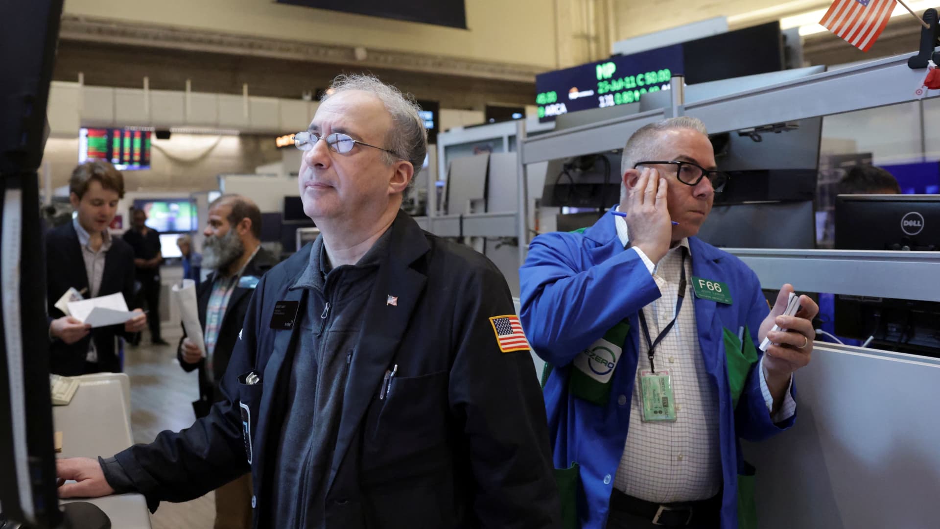 Below-the-radar services report could show first cracks in economy from tariffs