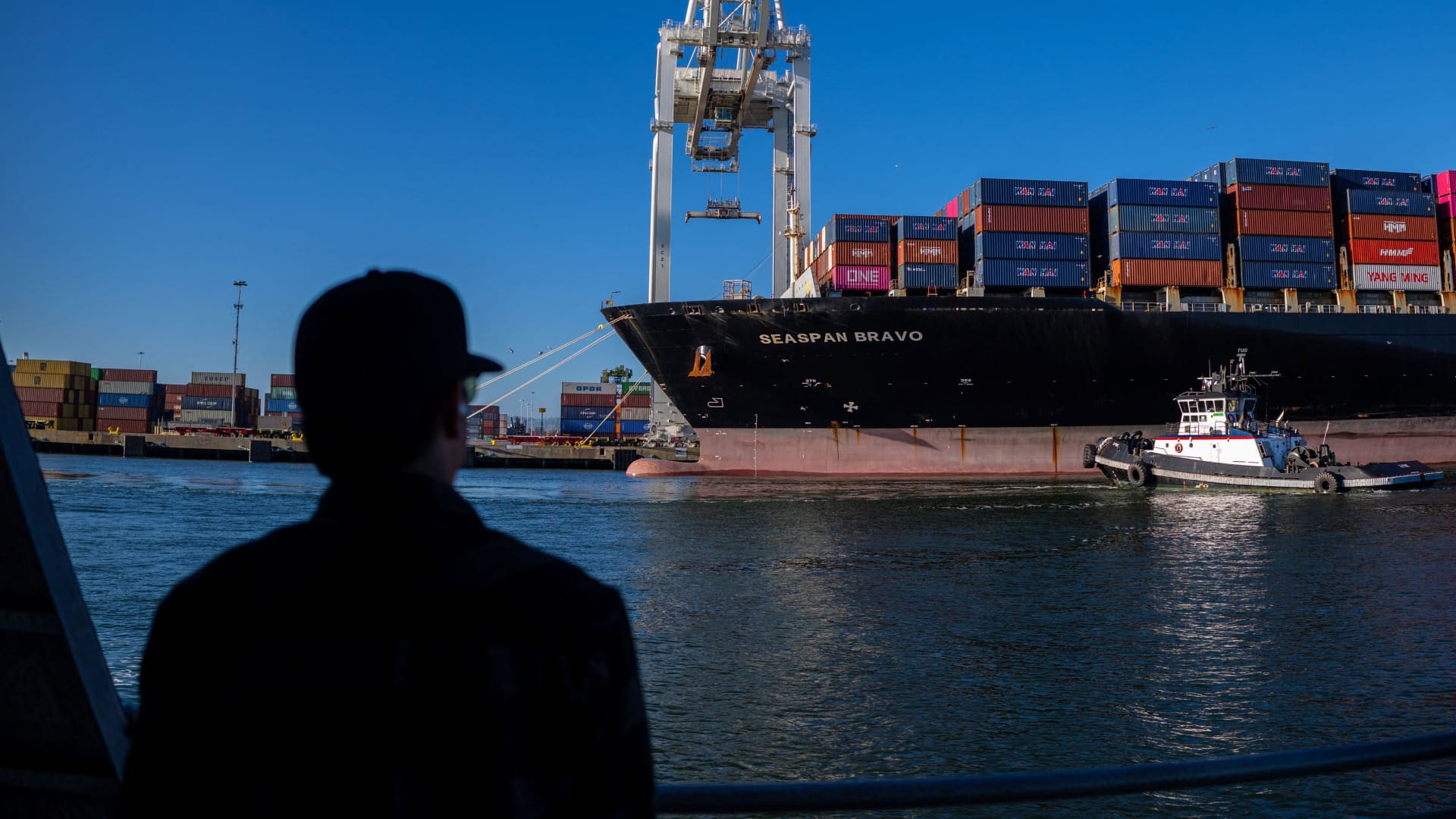 U.S. trade deficit hits a nearly 2-year low in June; China gap plunges