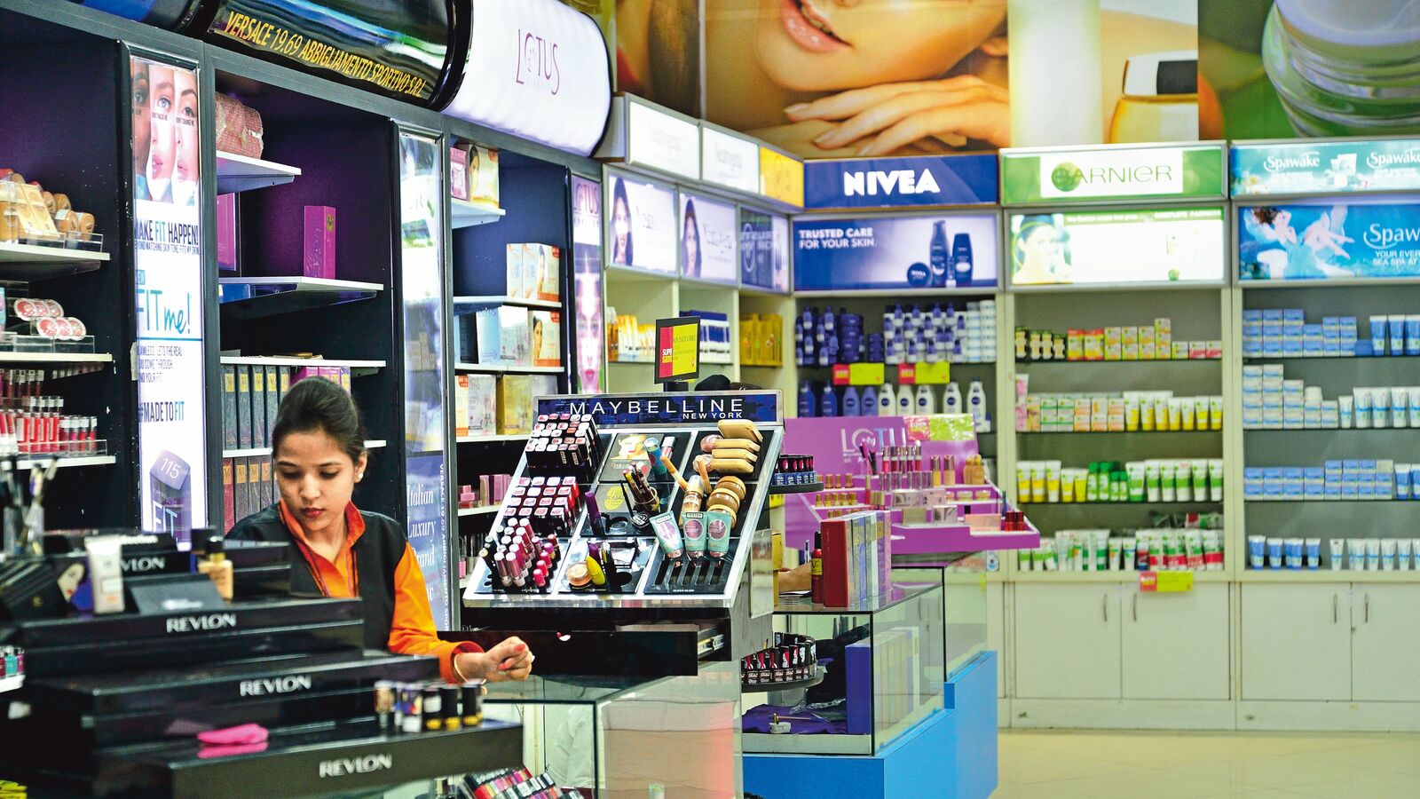Colgate, Britannia to ITC: FMCG stocks rally in muted Indian stock market on GST reform proposal