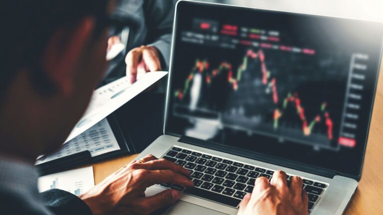 Laxmi India Finance IPO listing date today. GMP signals muted debut of shares on Dalal Street