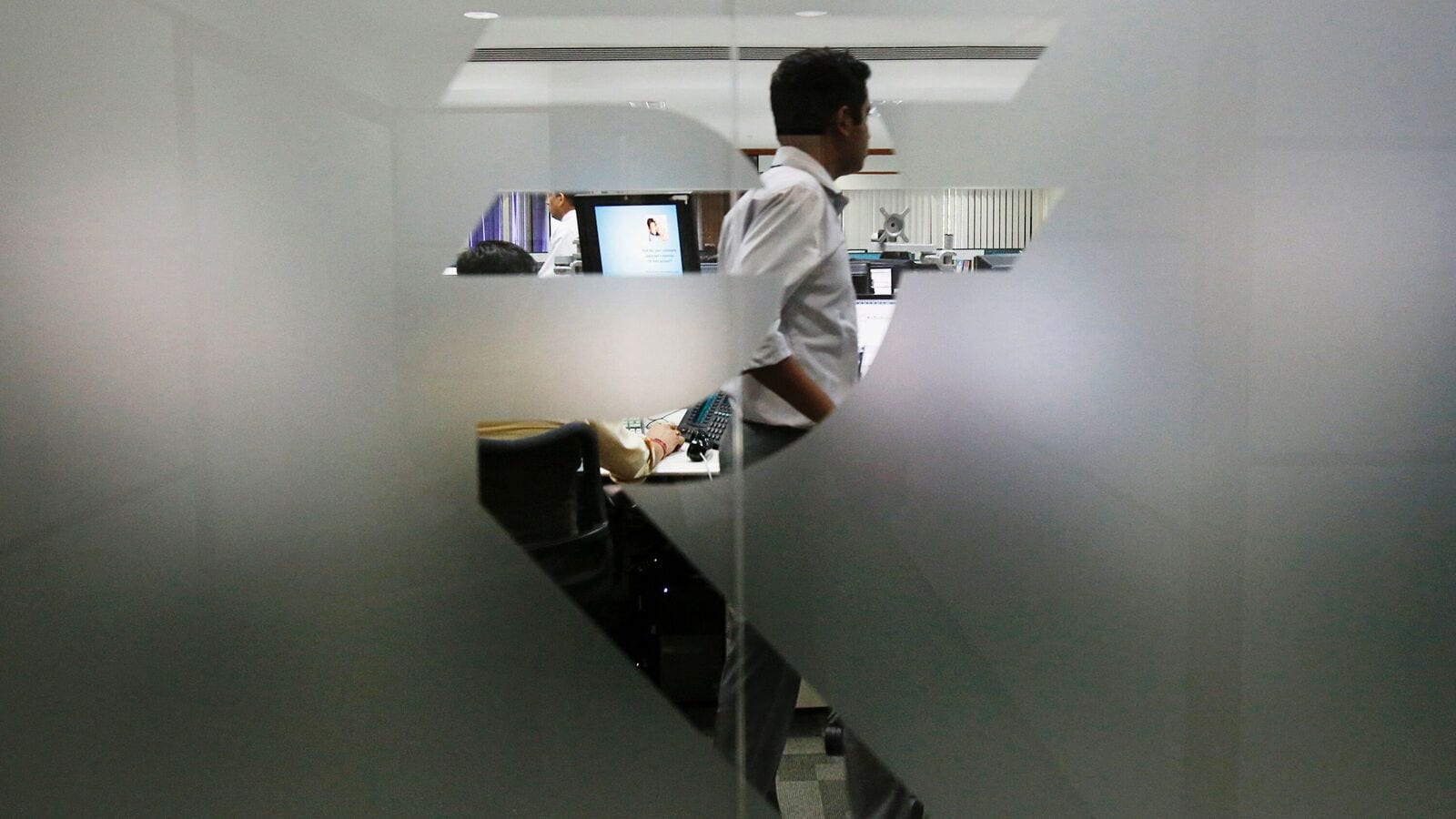 Raging Trump, fleeing FPIs: Is rupee about to cross the 88-mark?