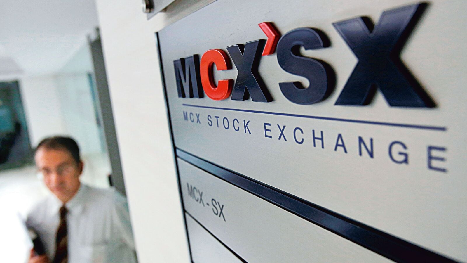 MCX share price jumps 4% after strong Q1 results 2025, stock split announcement. Do you own?