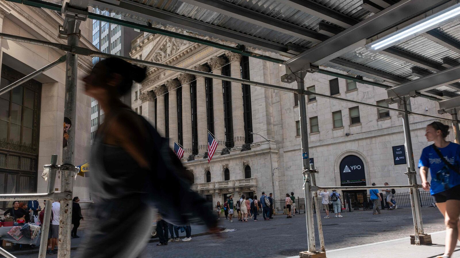 Wall Street week ahead: Focus on labor market, manufacturing PMI, auto sales, tech earnings